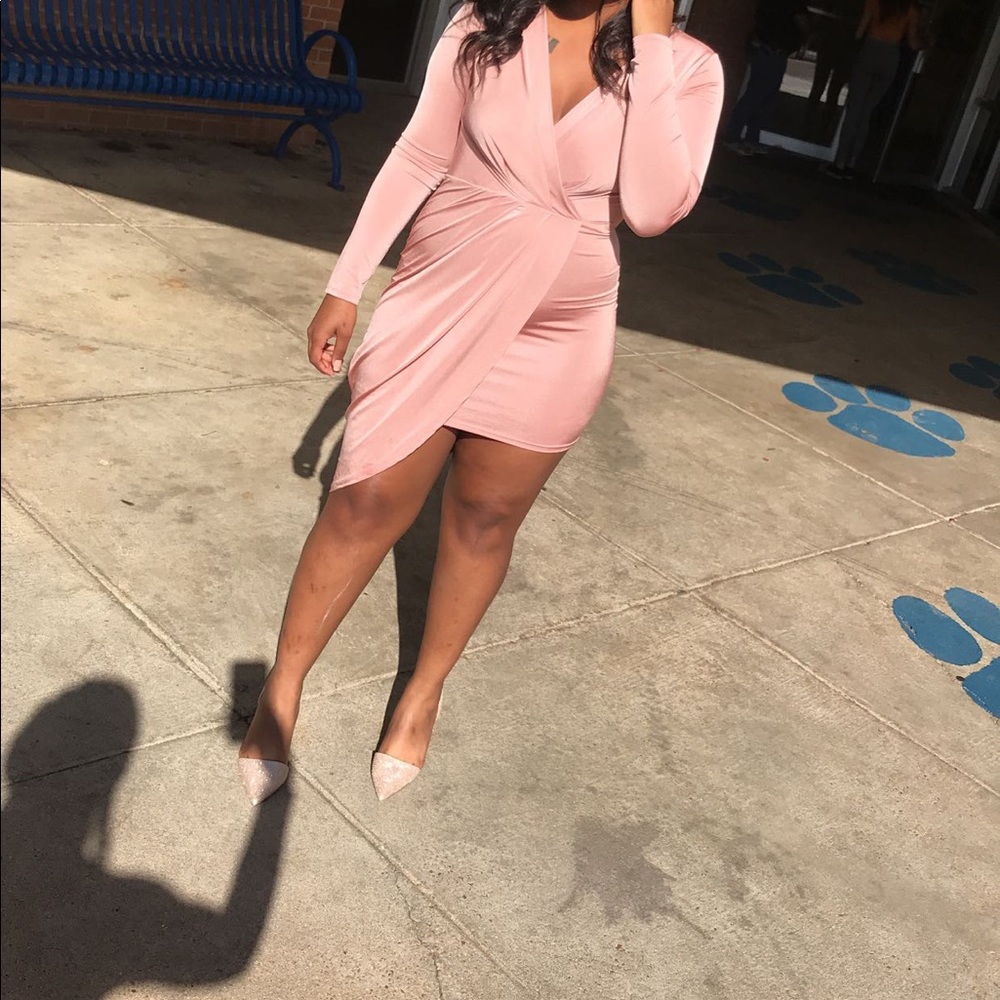 Dress - Picture 2 of 3